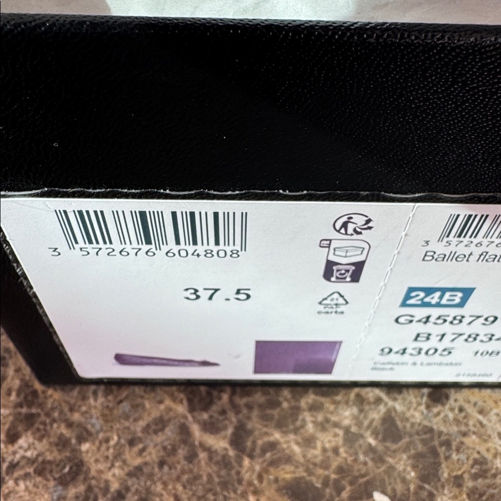 CHANEL Black Quilted Leather Ballet Flats with Gold CC Logo - Picture 8 of 10
